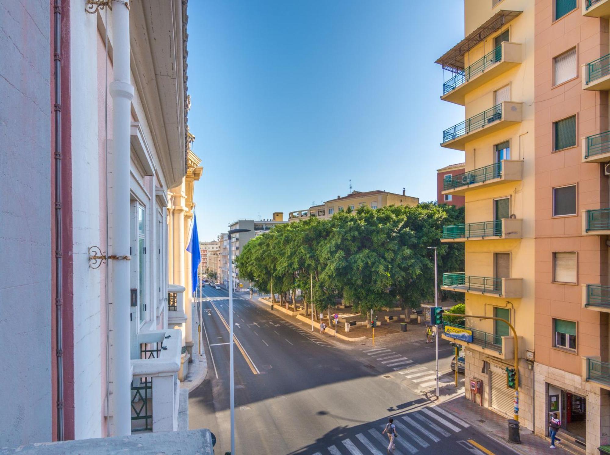 Sunscape Rooms Cagliari City Center Εξωτερικό φωτογραφία